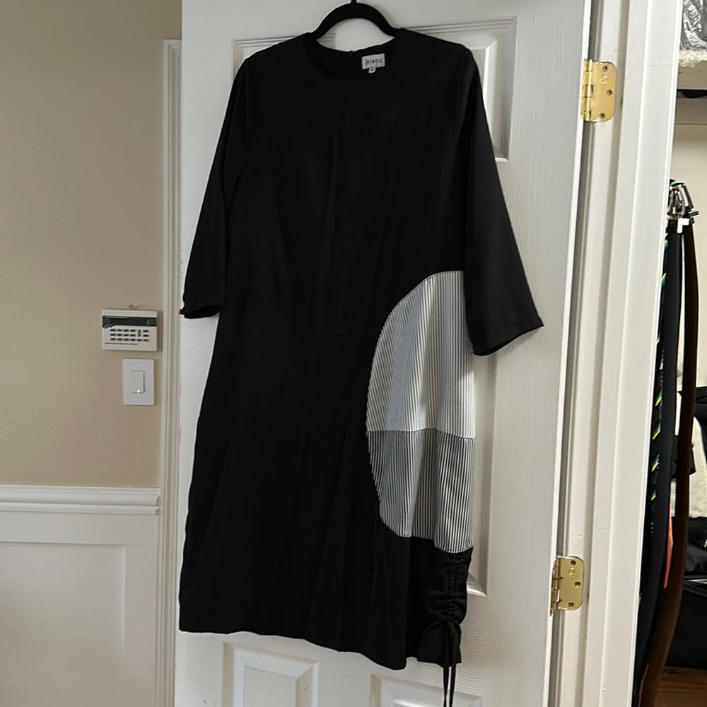 Black bubble 3/4 sleeve dress